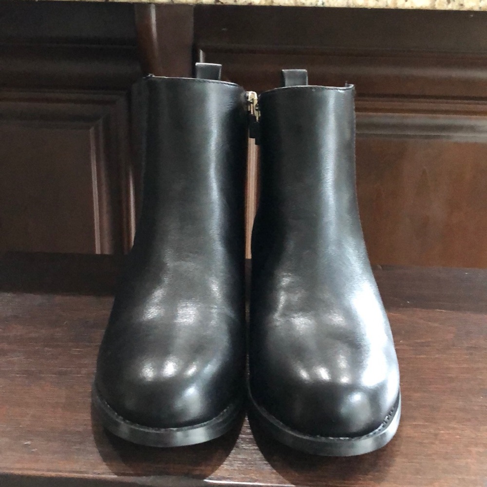 NEW Black Faux Leather Boots Euro Size 40